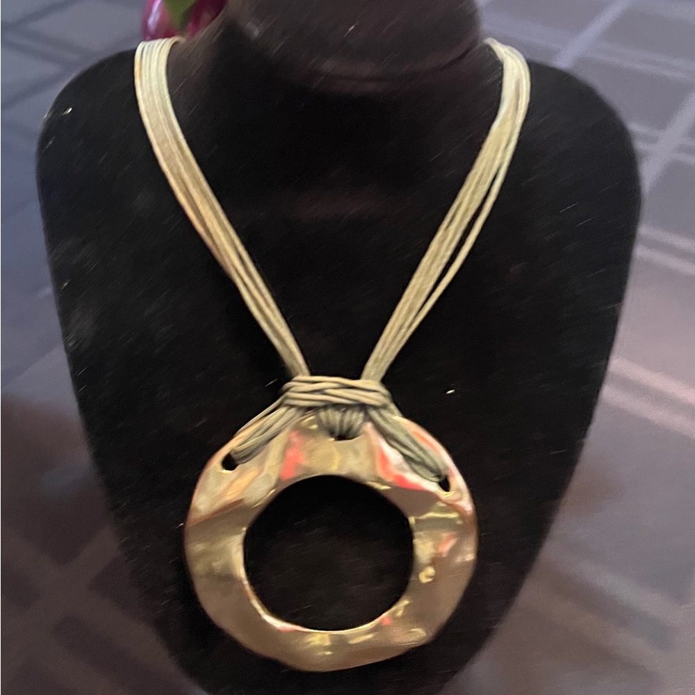 Chicos Statement necklace. Green and Gold.